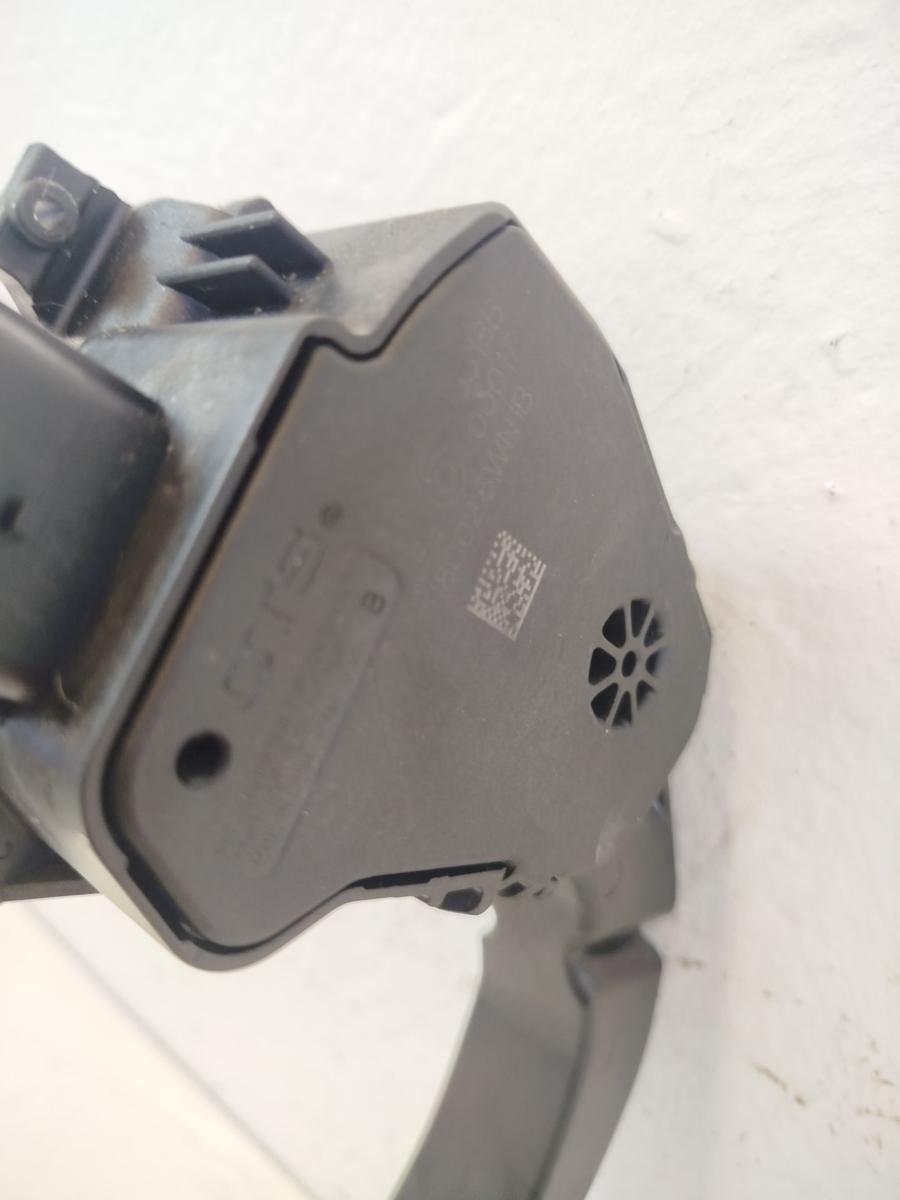 Nissan Leaf ZE1 40kWh Gaspedal Gaswertgeber Poti Fahrpedal OEM