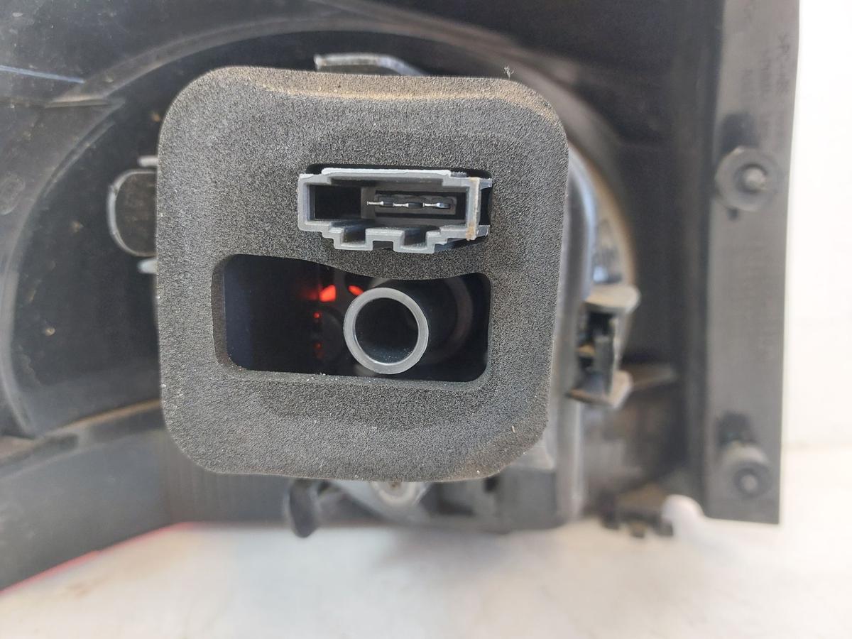 VW Golf 6 VI GTI Rückleuchte rechts Rücklicht Ecke außen Kirschrot Heckleuchte