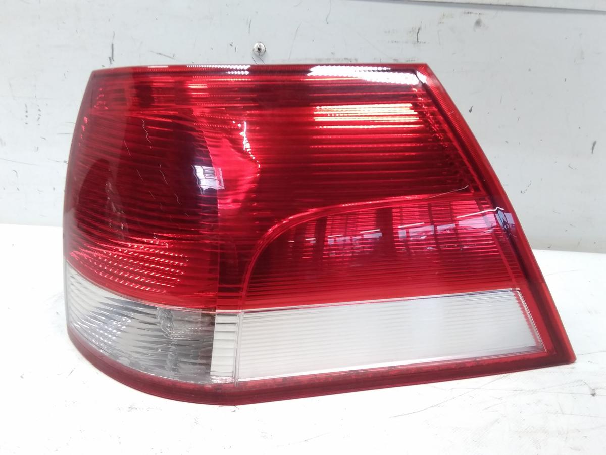 Opel Vectra C Caravan original R&uuml;ckleuchte Heckleuchte rechts BJ2004 24469462