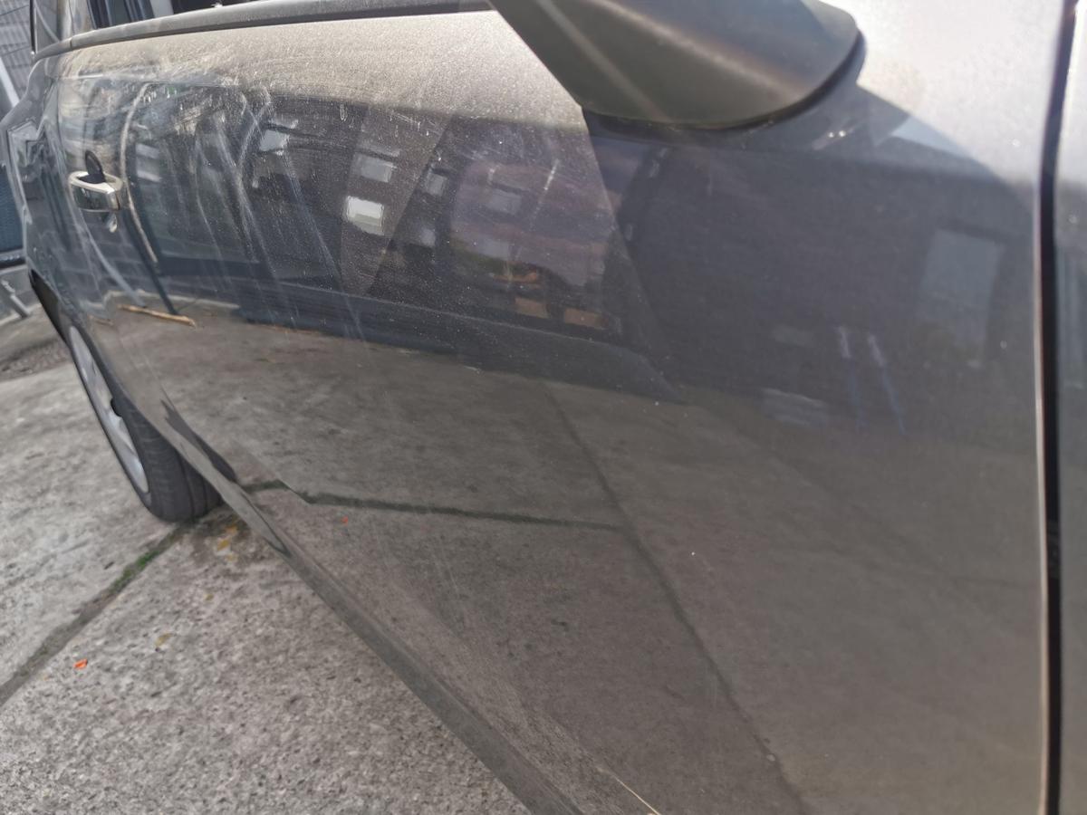Opel Corsa D Beifahrertür Tür Autotür Rohbau vorn rechts Z177 Karbongraumet 3trg