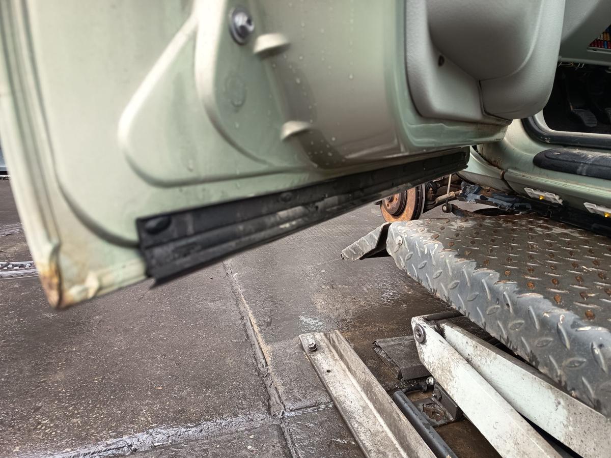 Renault Kangoo 1 original T&uuml;r vorn links Fahrer NV191 Beige Bj 2001