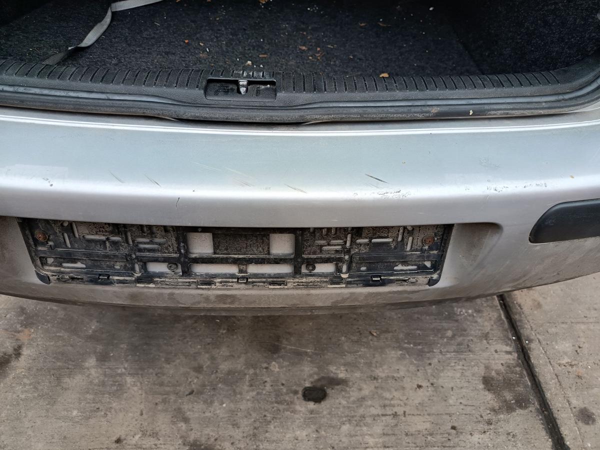 VW Golf IV original Sto&szlig;stange hinten LA7W Reflexsilber Metallic Baujahr 2002