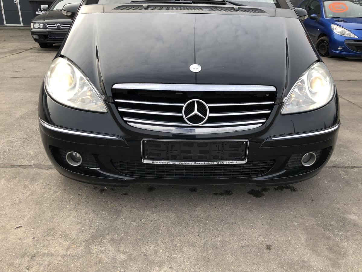 Mercedes A Klasse W169 Sto&szlig;f&auml;nger vorn Frontsch&uuml;rze Avantgarde 696 Nachtschwarz