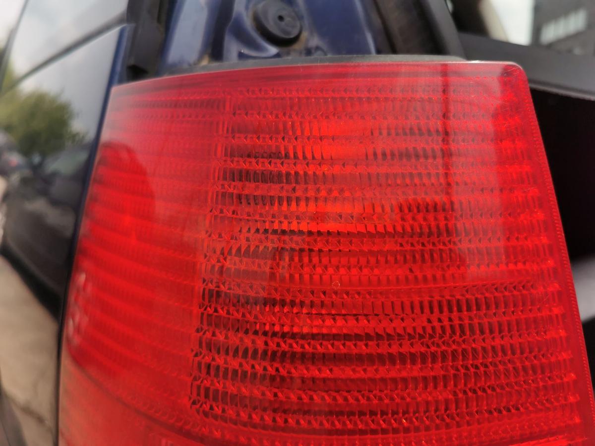 VW Bora 1J Variant Rückleuchte Schlussleuchte Rücklicht Lampe hinten links Kombi