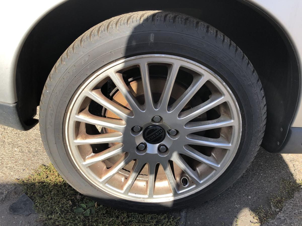 Volvo S60 Typ P24 Komplettradsatz Alufelgen 17 Zoll Allwetter Reifen 225/45R17