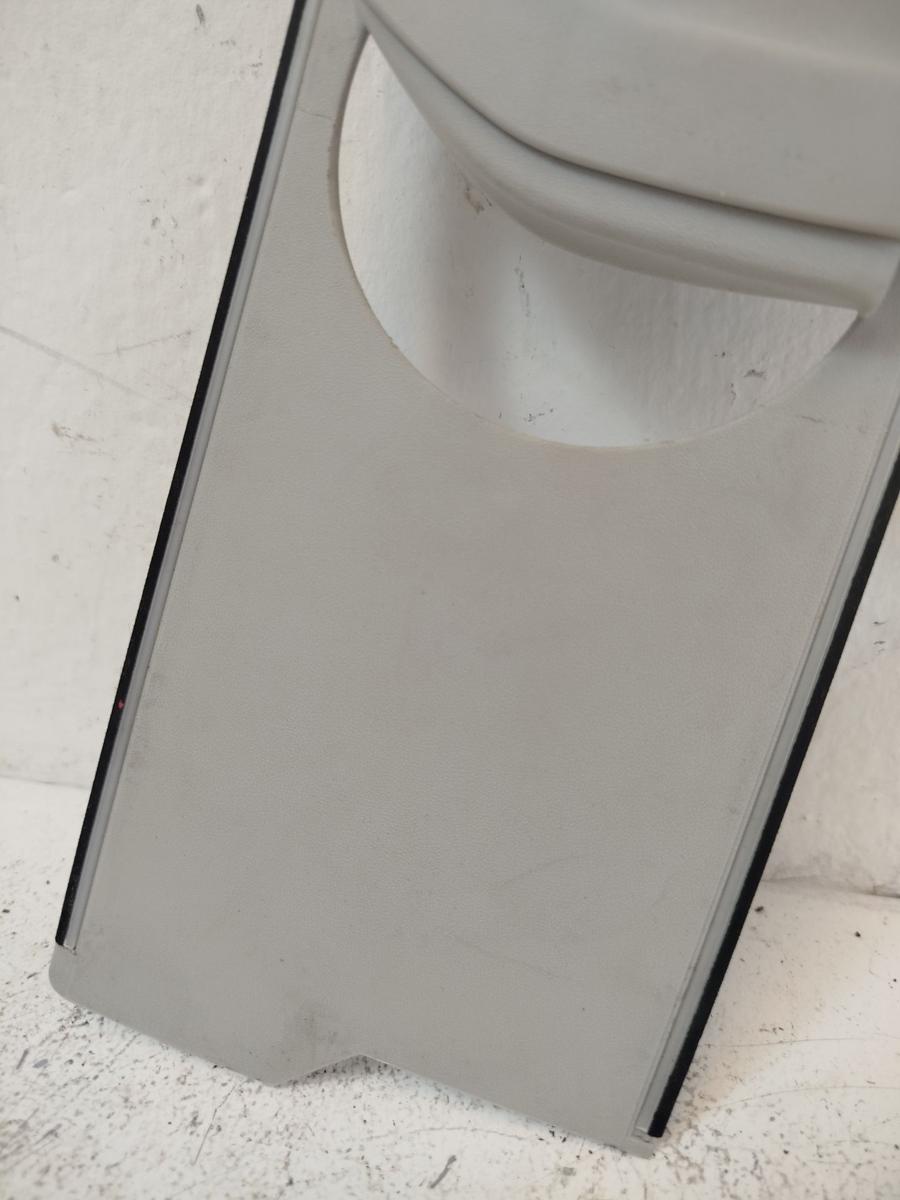 VW T5 7E Verkleidung Innenververkleidung B Säule oben rechts Gurtverstellung