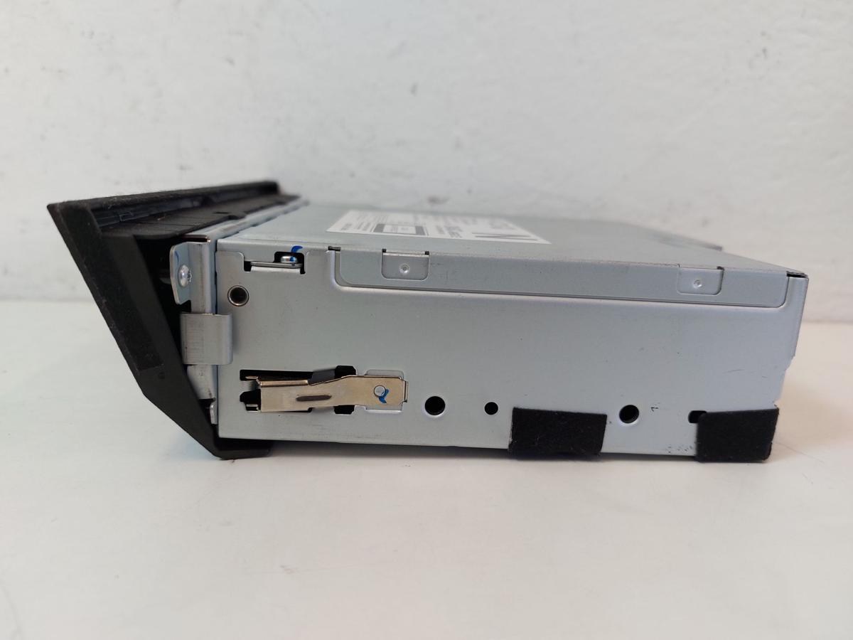 Mazda 2 Typ DJ CD Spieler Player Laufwerk Mittelkonsole unten OEM