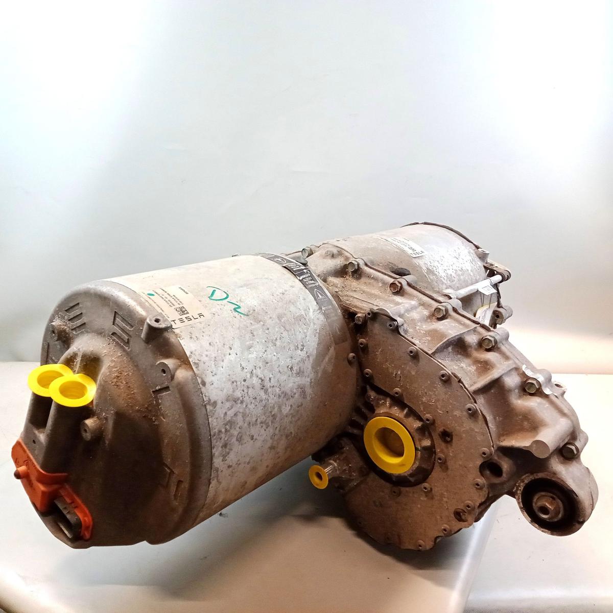 Tesla Model S Performance Antrieb mit 2 Elektromotoren 1002633-01-R hinten Bj.2019