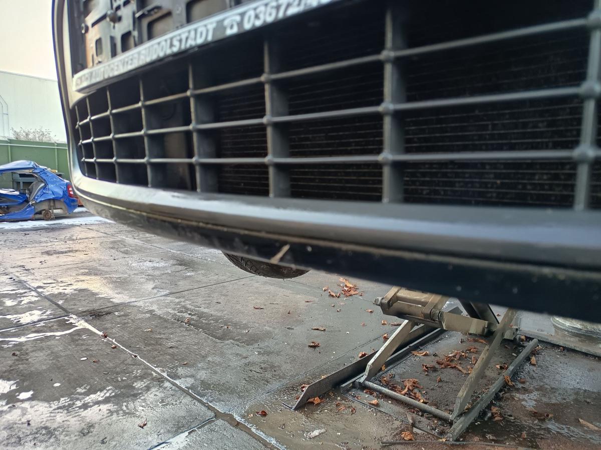 Ford Focus II original Sto&szlig;stange F&auml;nger vorn/Front Pantherschwarz Bj 2008