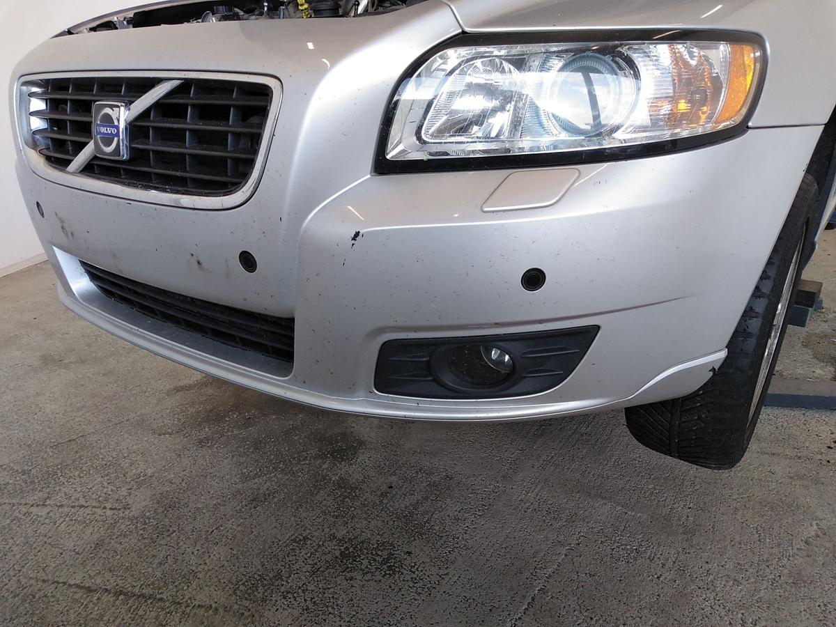 Volvo V50 Facelift original Stoßfänger Stoßstange vorn mit PDC und SRA Bj.2008