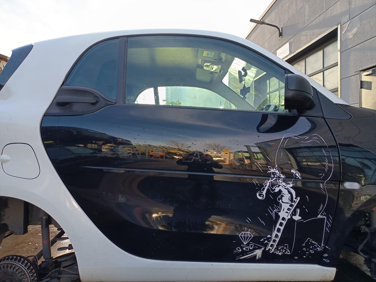 Smart Fortwo Coupe 453 orig T&uuml;r rechts ECA schwarz Baujahr 2016