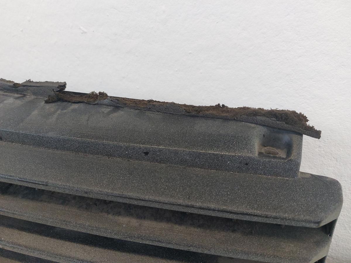 VW T4 Caravelle Grill Frontgrill Kühlergrill mit Leiste kurze Front weiss OEM