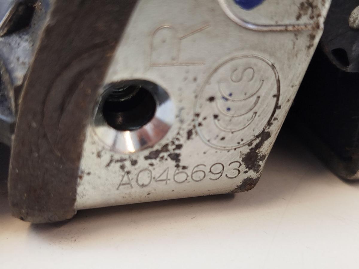 Toyota Auris E150 T&uuml;rschloss vorn rechts mit ZV Schloss OEM Stecker 2 pin