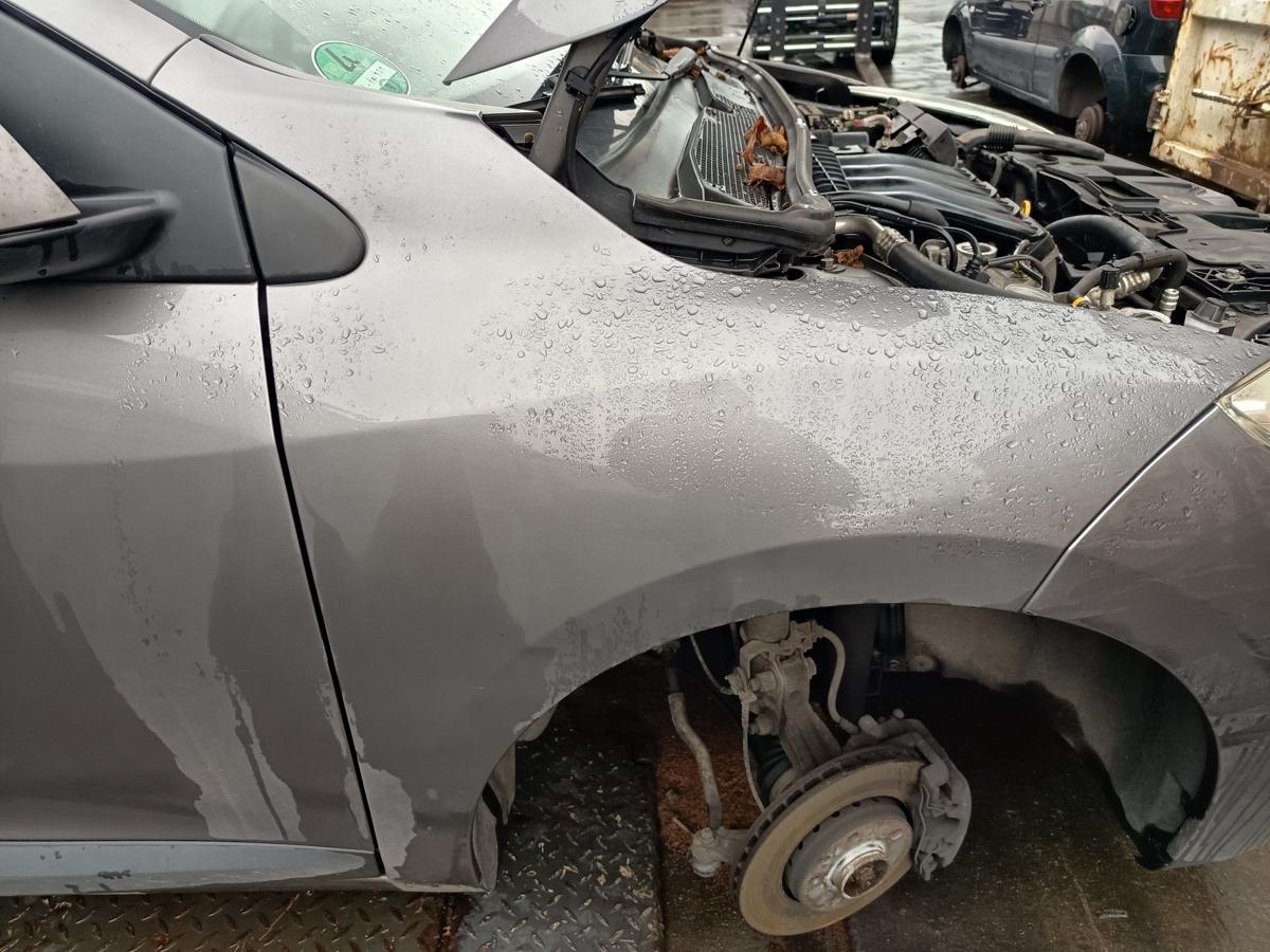 Renault Megane III Kombi orig Kotfl&uuml;gel rechts TEKNG grau vor Facelift Bj 2010