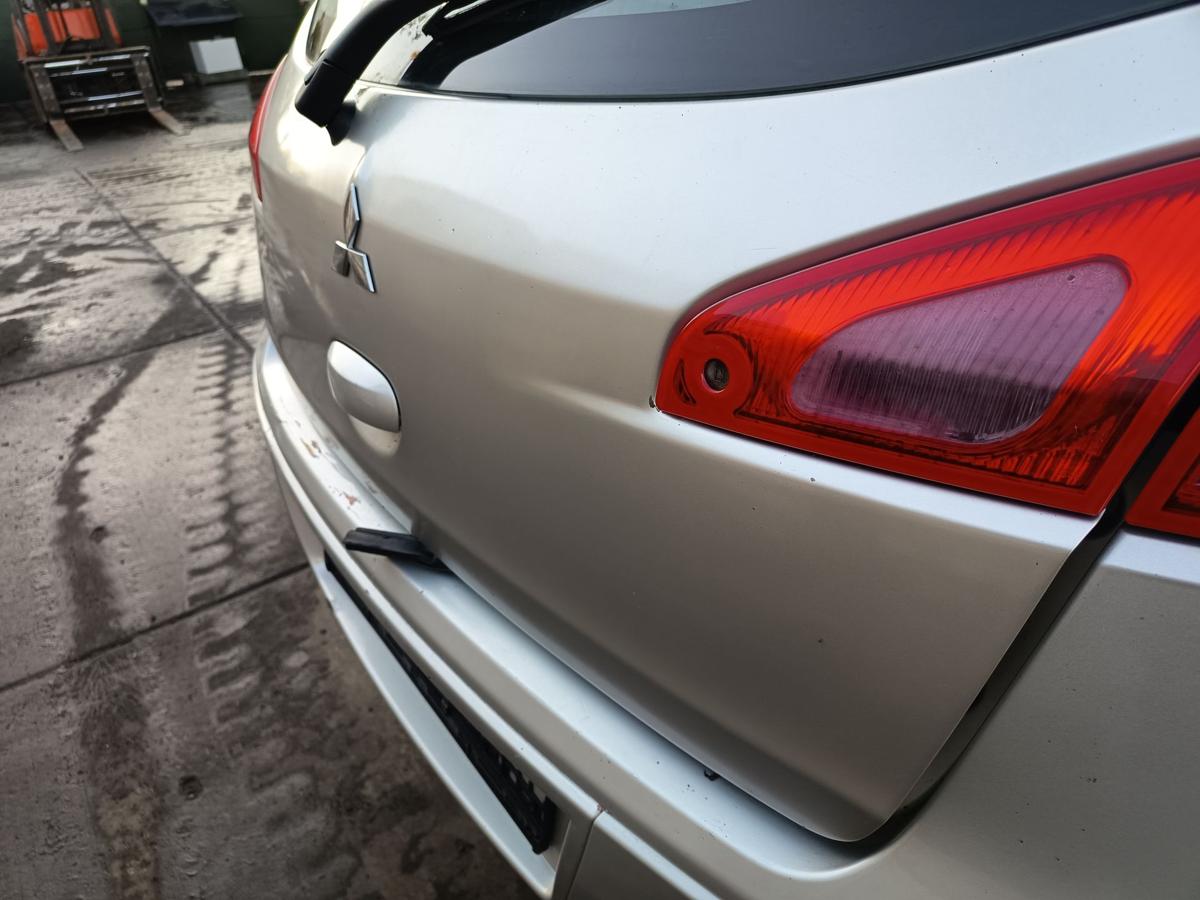Mitsubishi Colt Z30 original Heckklappe mit Scheibe A50 Pure silver Bj 2005