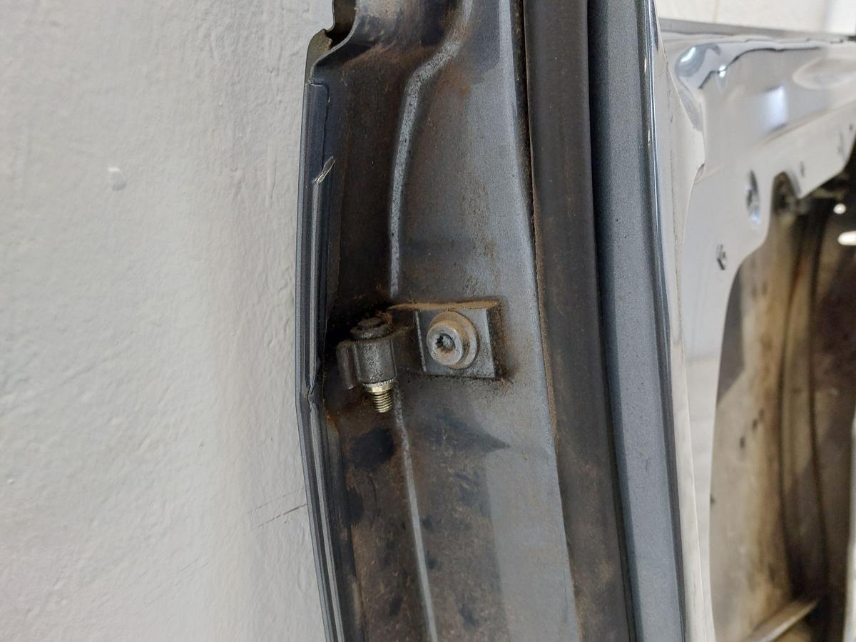 VW Touran 1T 1T1 T&uuml;r hinten rechts Fodt&uuml;r im Rohbau Dellen LD7X grau