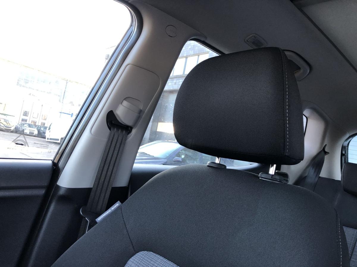 Kia Venga YN Sitz vorn rechts Beifahrersitz Stoff mit Heizung Autositz