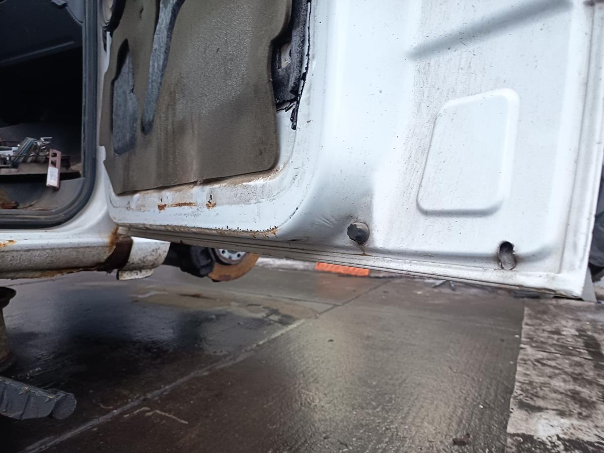 Mercedes Vito W639 original T&uuml;r vorn rechts Beifahrer 9147 Arktiswei&szlig; Bj 2007