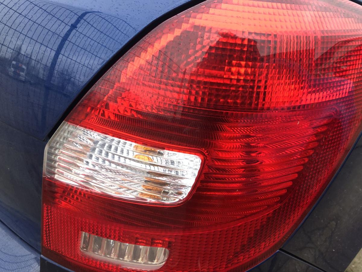 Skoda Fabia 2 Typ 5J R&uuml;ckleuchte rechts R&uuml;cklicht Heckleuchte 5-t&uuml;rer 2006-2014