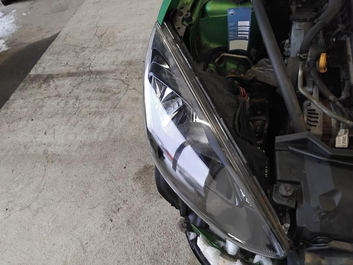 Mazda 2 DE Scheinwerfer vorn rechts Halogen mit LWR Depo BJ2008