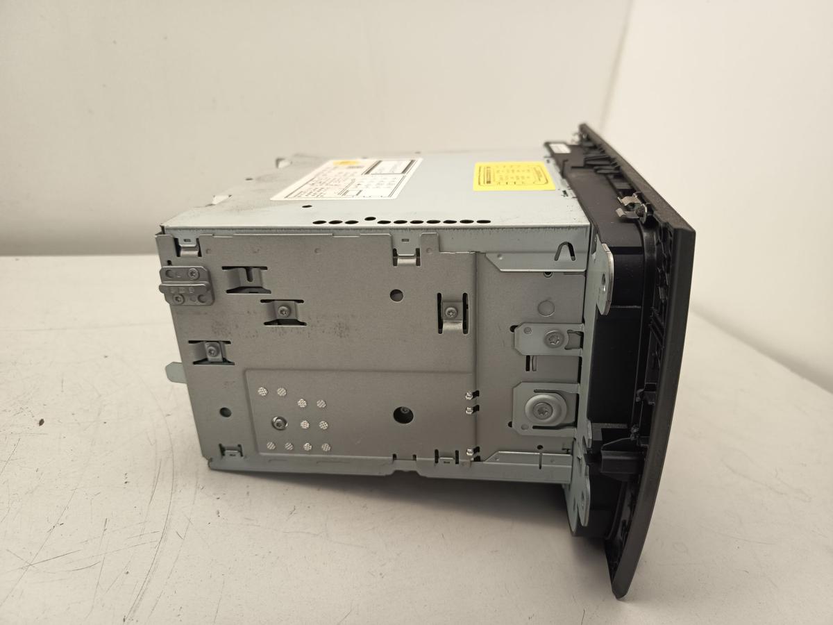 VW Golf VI 5K Bj 2009 original Blaupunkt Radio Autoradio Navi MP3 3C8035195