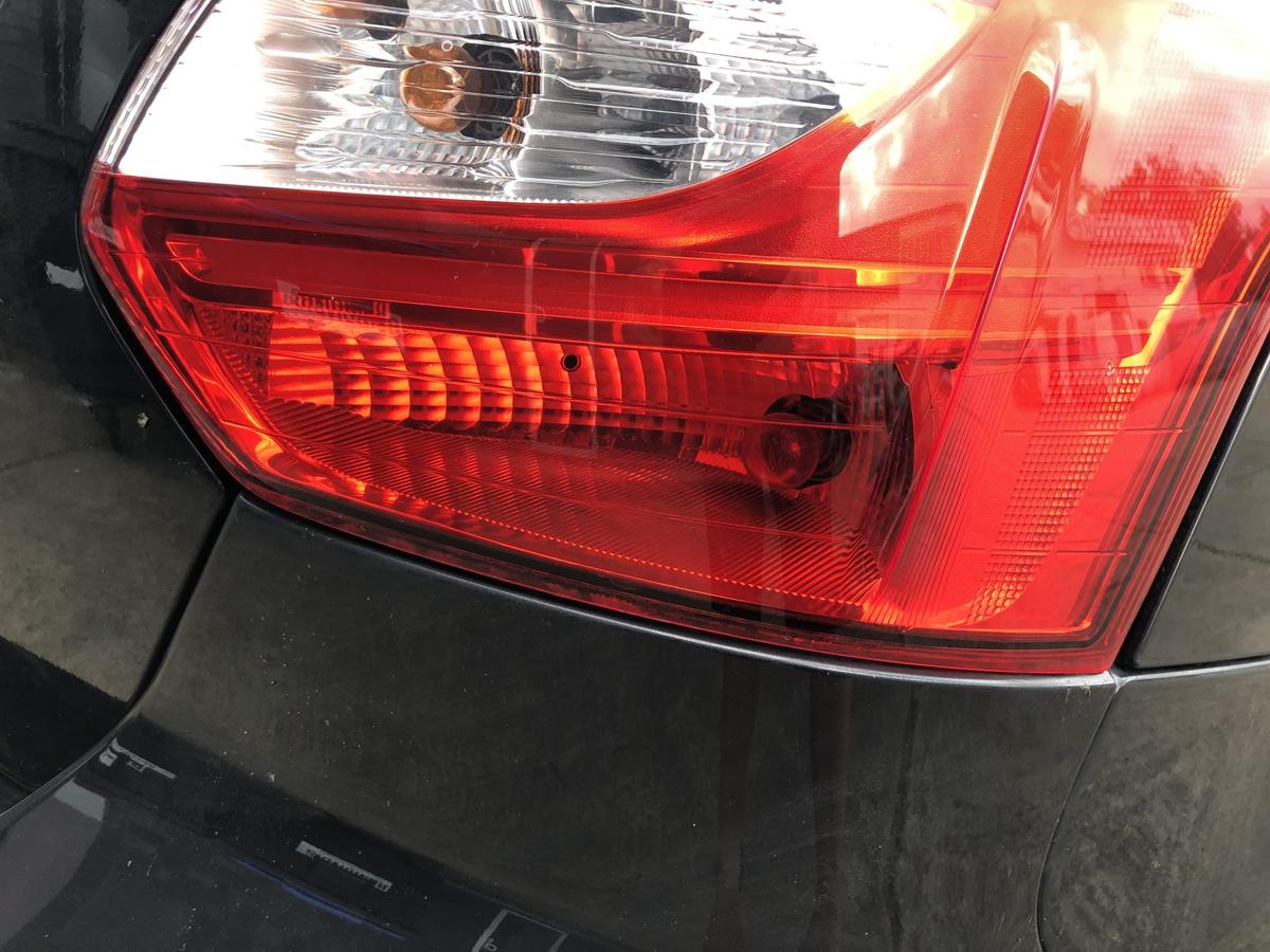 Ford Focus DYB Rückleuchte rechts Rücklicht Heckleuchte 5 türer Schlusslicht