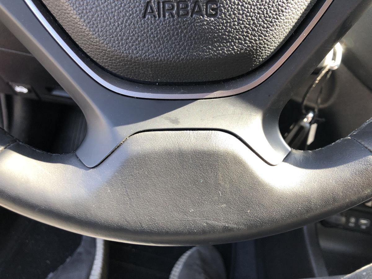 Hyundai i20 GB Lederlenkrad Lenkrad Leder 3 Speichen Multifunktion und Heizung