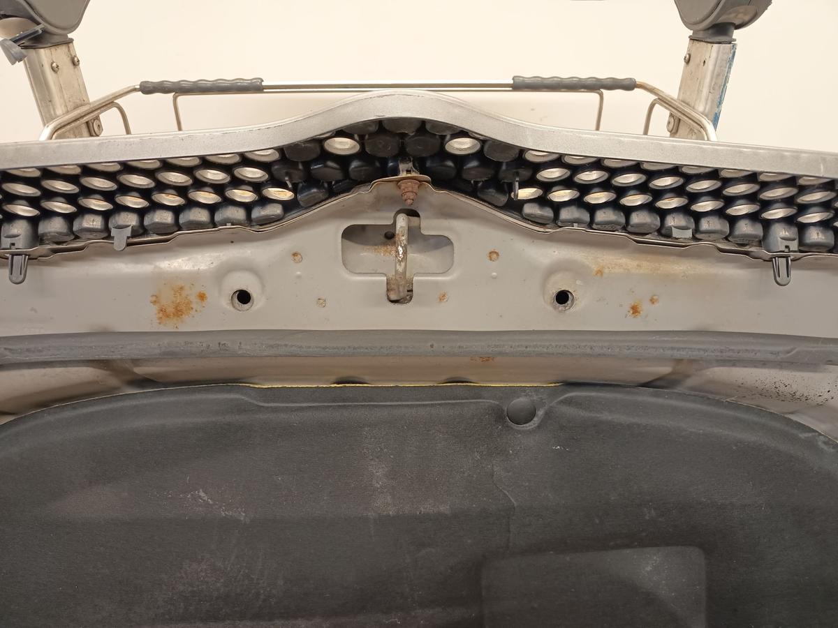 Toyota Yaris P1 original Motorhaube Silber Baujahr 2002