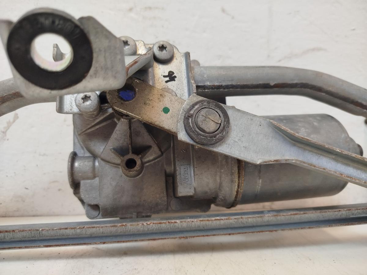 Audi A5 8T Coupe Wischermotor vorn mit Gestänge OEM Valeo Scheibenwischer
