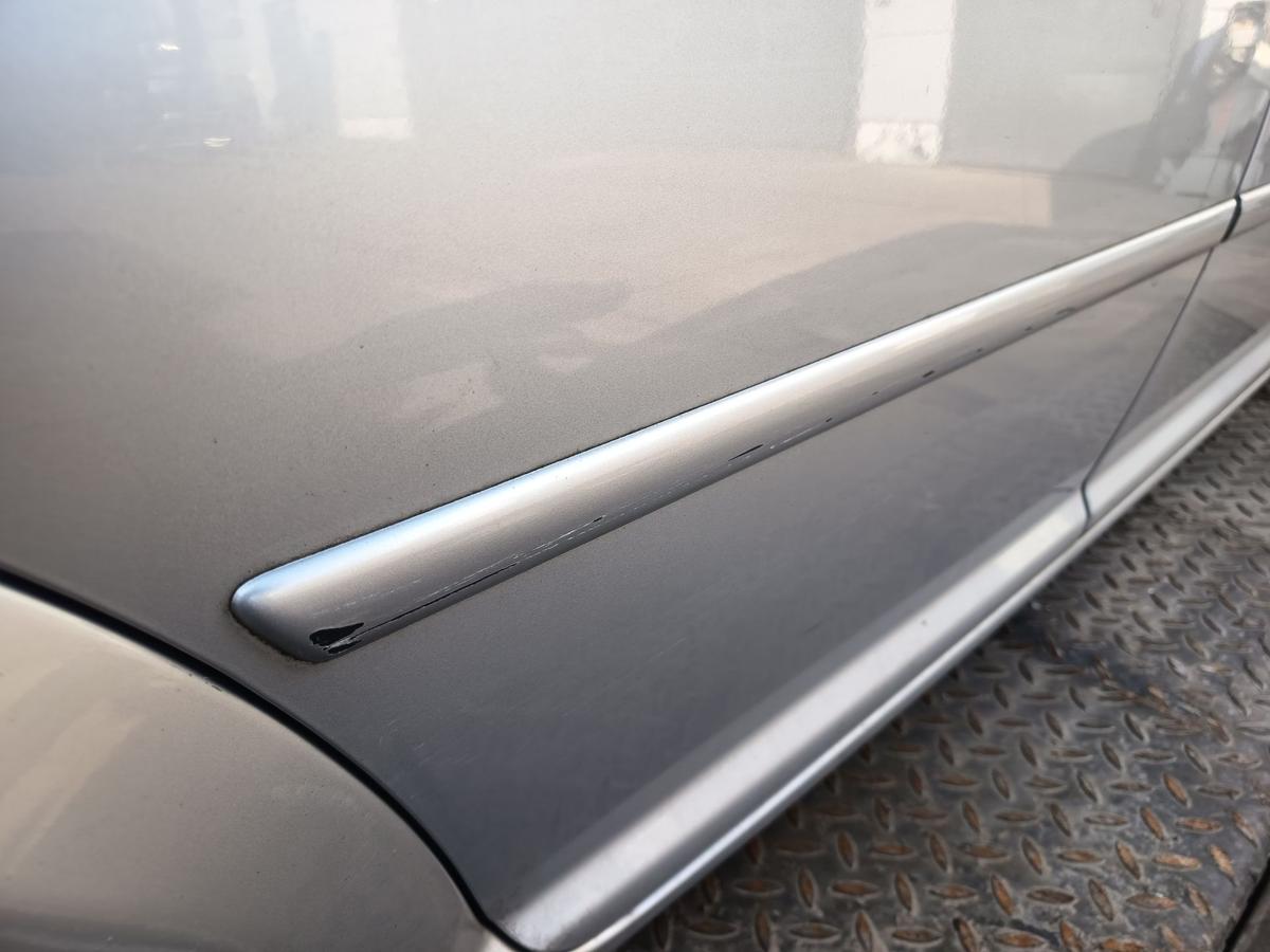 VW Bora 1J original T&uuml;r hinten rechts Fond Limo A7W Reflexsilber Bj 2001