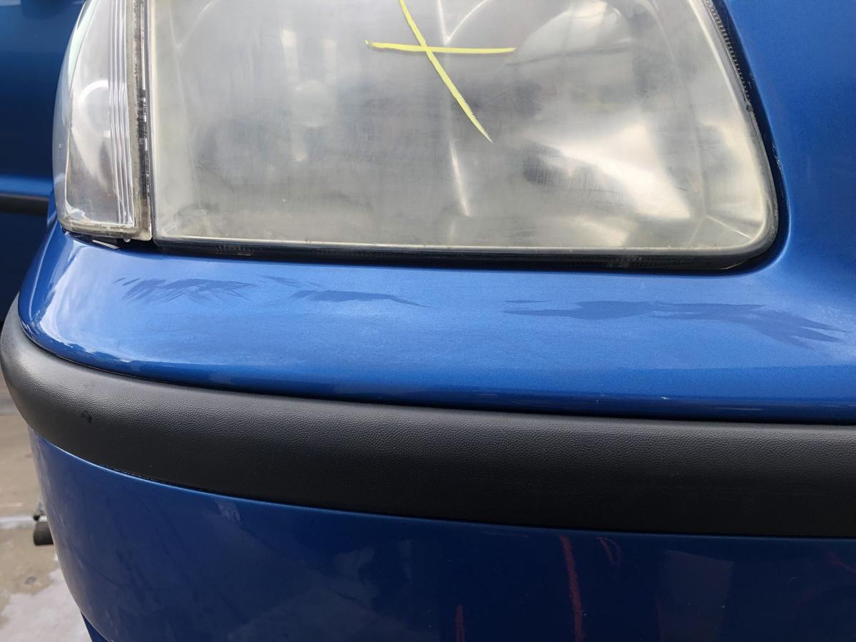 VW Polo 6N2 original Stoßstange Fänger vorn/Front A5M Mercatoblau Bj 2001