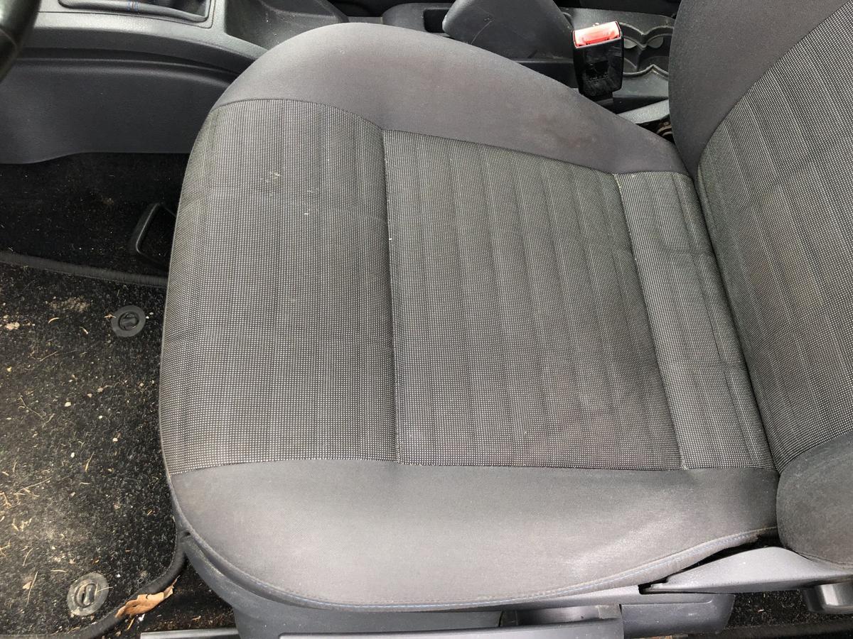 VW Polo 9N3 Sitz vorn links Fahrersitz nur f&uuml;r 3 t&uuml;rer Stoff mit Sitzheizung