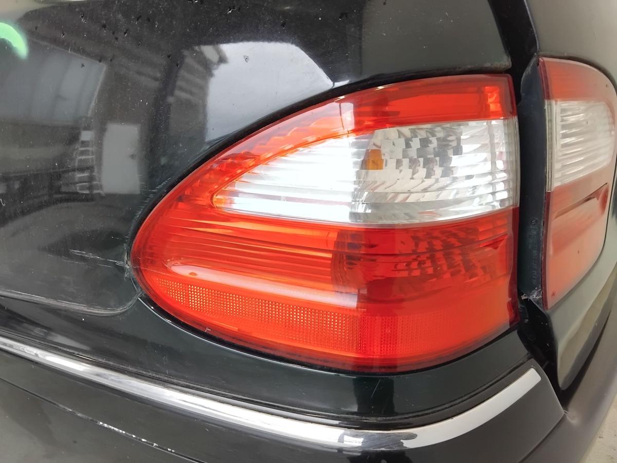 Mercedes E Klasse Kombi S211 original Rückleuchte Heckleuchte links BJ2004