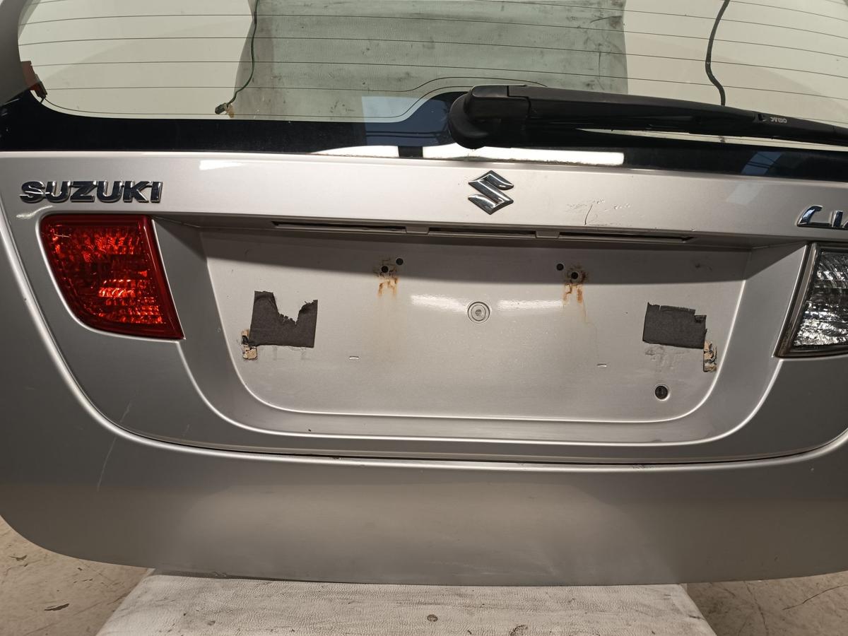 Suzuki Liana original Heckklappe mit Scheibe und Spoiler Z2S Quicksilver Bj 2007