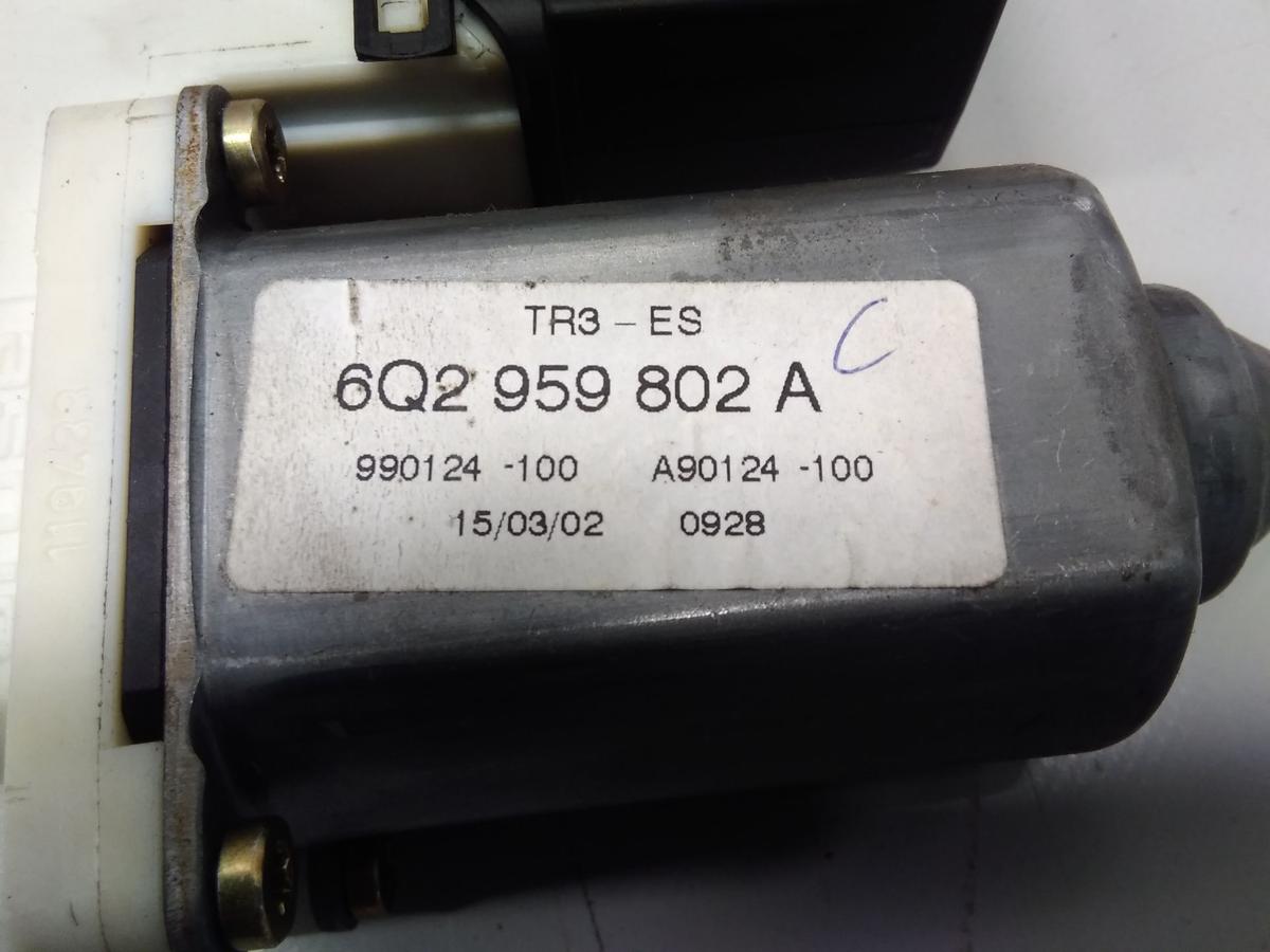 Seat Ibiza III 6L original Fensterhebermotor vorn links 6Q2959802A BJ2002