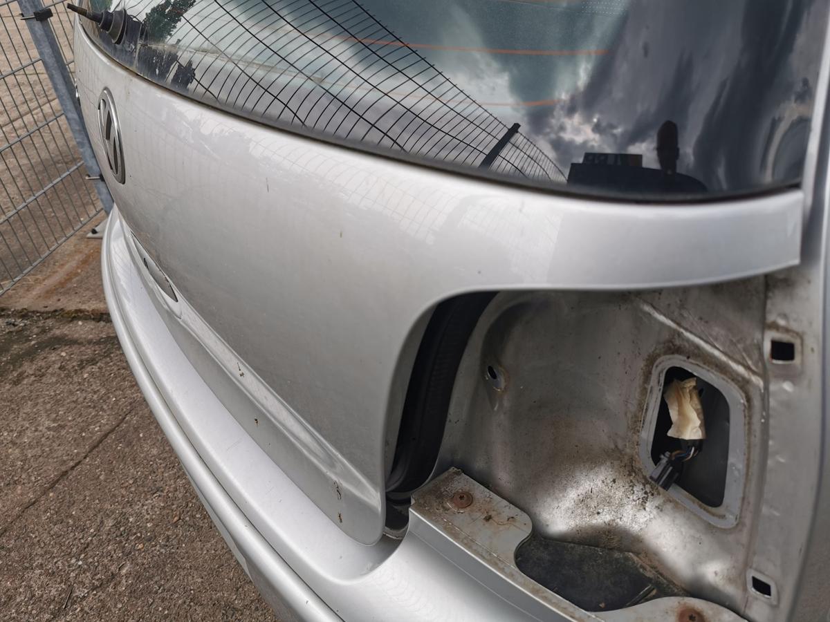 VW Polo 9N1 Heckklappe Klappe Deckel hinten mit Scheibe LA7W Reflexsilber Rohbau