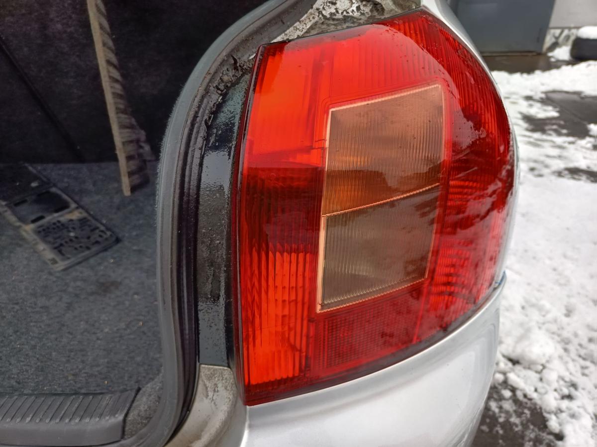 Toyota Corolla E12 original R&uuml;ckleuchte rechts Heck Schluss Licht Bj 2002