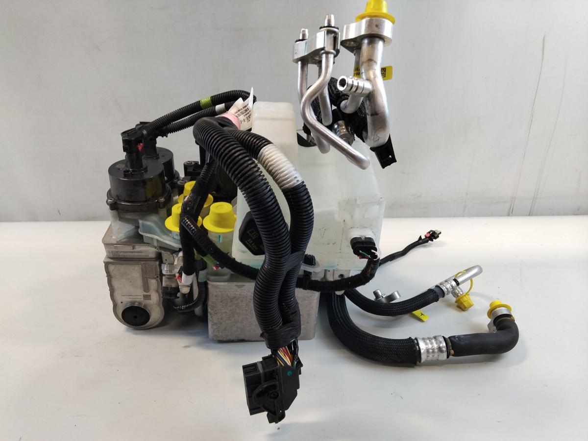 Tesla Model 3 original Wärmtauscher Super Manifold mit Octavalve BJ2019