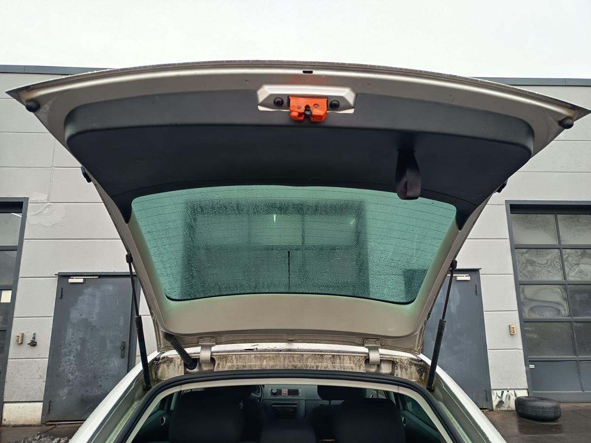 Skoda Fabia I 6Y original Heckklappe mit Scheibe Kombi F7T Diamantsilber Bj 2005