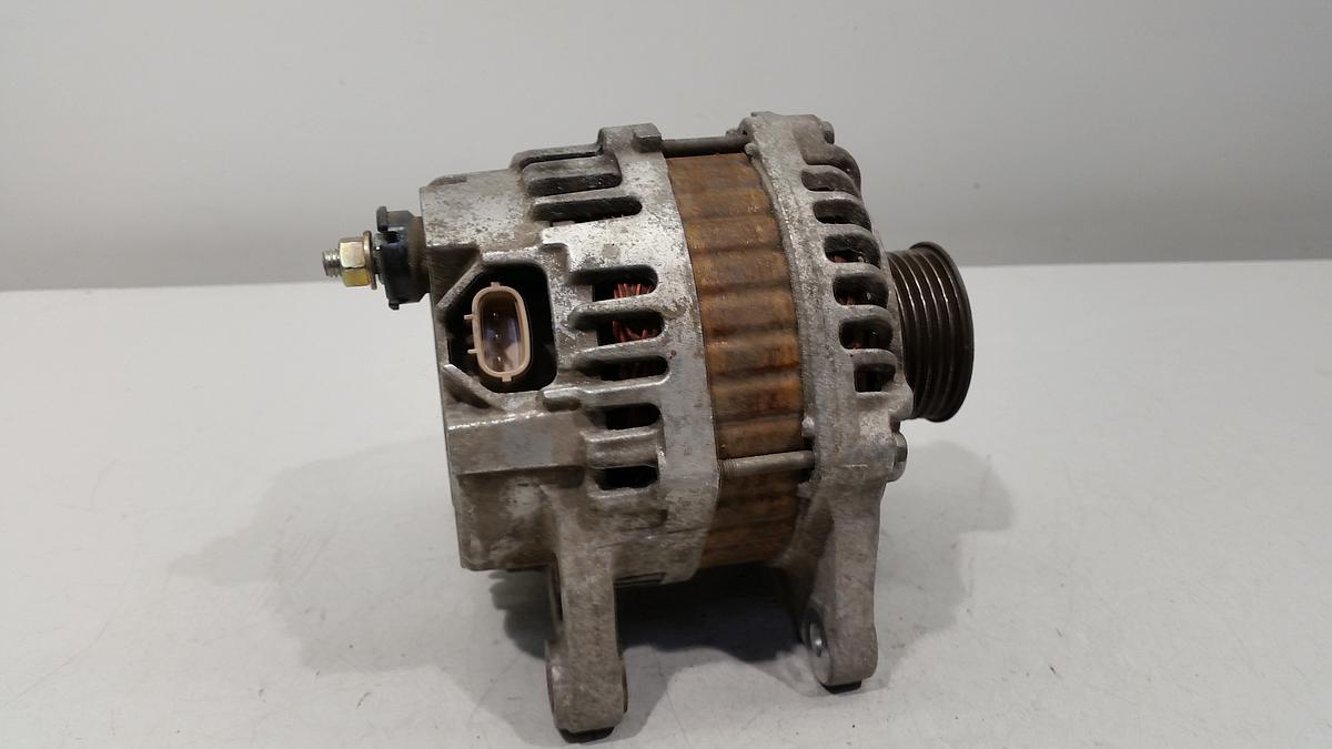 Nissan Note E11 orig Lichtmaschine Generator 1598ccm 81kw Bj 2006