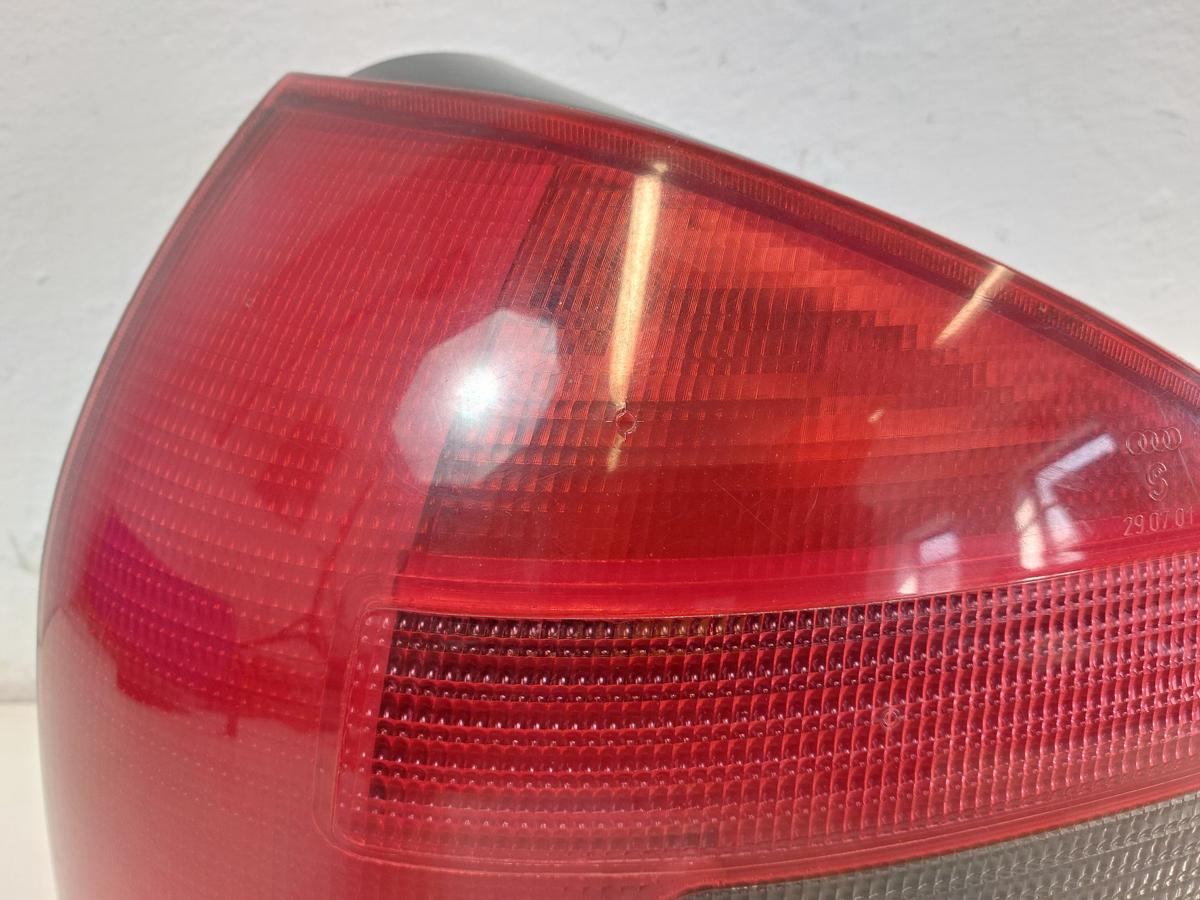 Audi A3 8L R&uuml;ckleuchte Schlussleuchte hinten links OE 3 T&uuml;rer bis Bj 2000