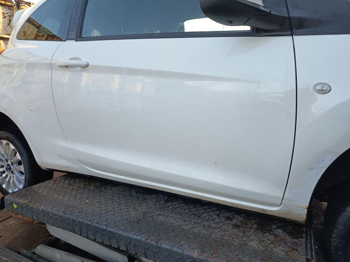 Ford KA RU8 orig T&uuml;r rechts Beifahrert&uuml;r 3trg Crystal Wei&szlig; Bj 2009