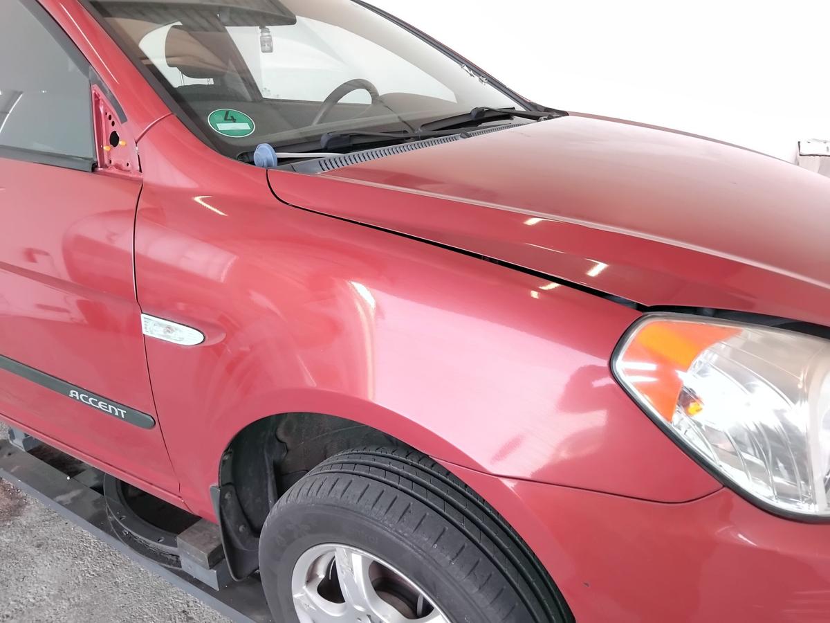 Hyundai Accent 3 MC original Kotfl&uuml;gel vorn rechts N8 Tango Red 3-t&uuml;rig BJ2007