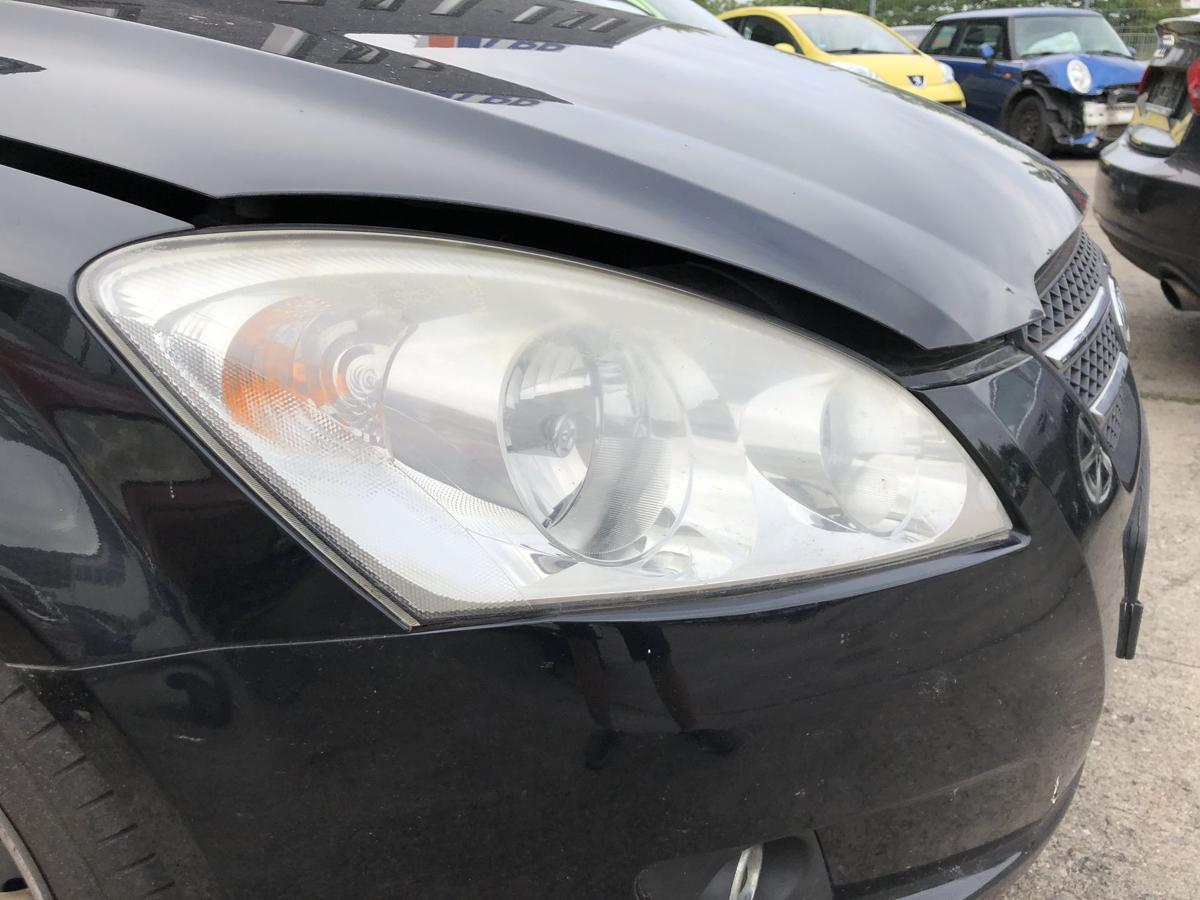 Kia Ceed SW Typ ED Scheinwerfer rechts Hauptscheinwerfer Halogen Tr&uuml;b Lampe