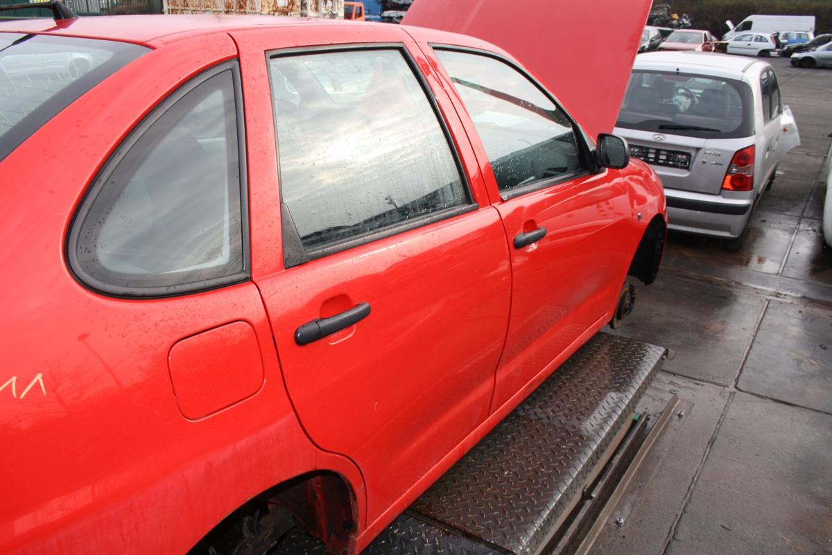 Seat Cordoba 6K 5trg Limo orig Tür hinten rechts Fond P3G Flashrot Bj 2001