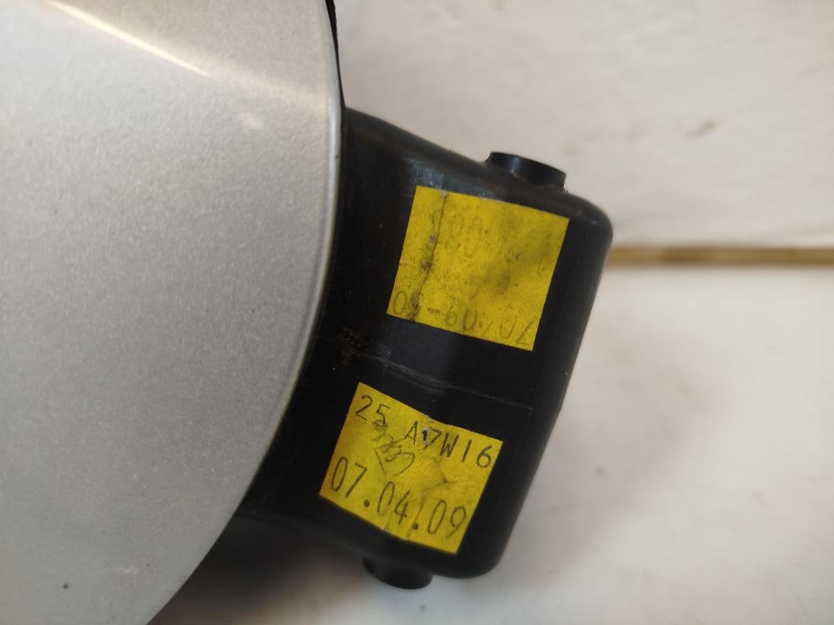 VW Golf VI 6 1K Tankklappe Tankdeckel Tankverschluss LA7W Reflexsilber