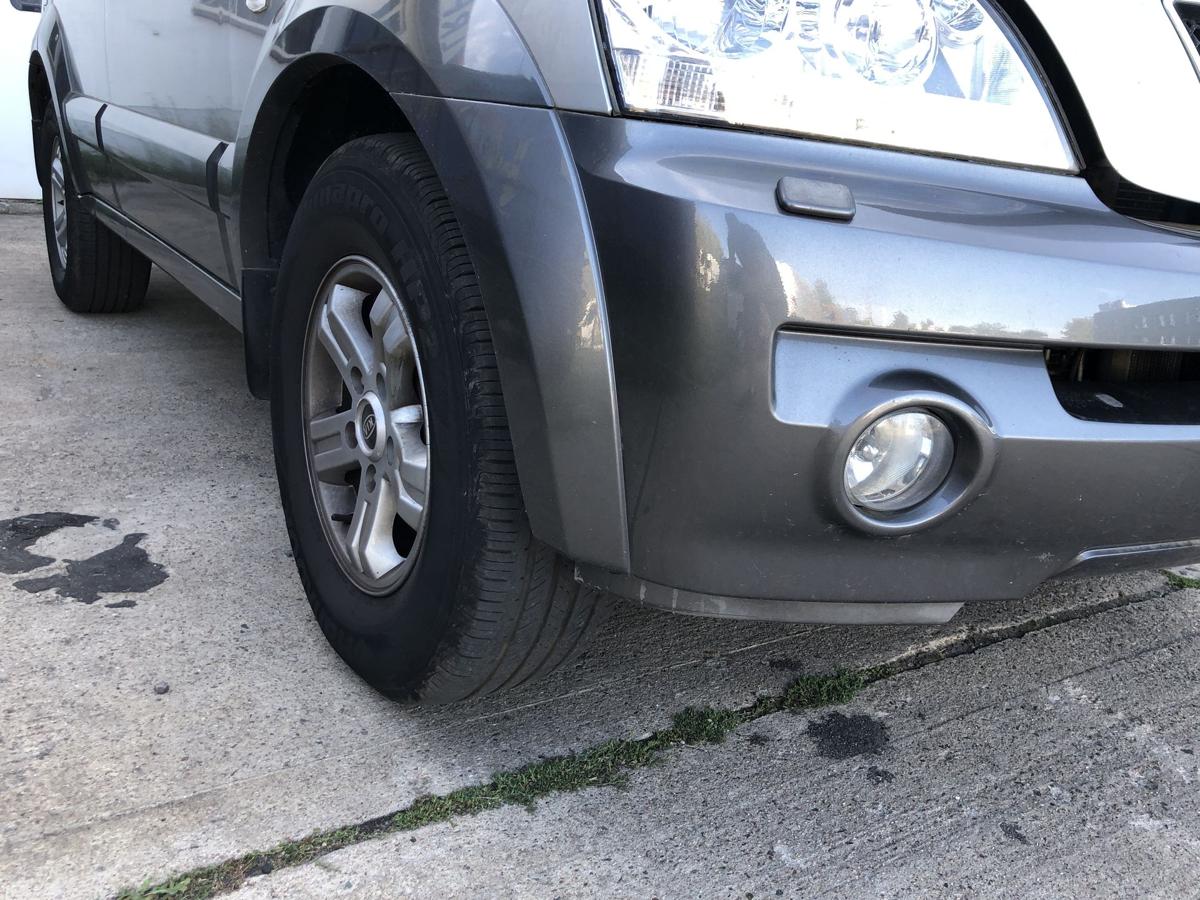 Kia Sorento JC Sto&szlig;f&auml;nger vorn Frontsch&uuml;rze mit Nebelscheinwerfer und f&uuml;r SRA