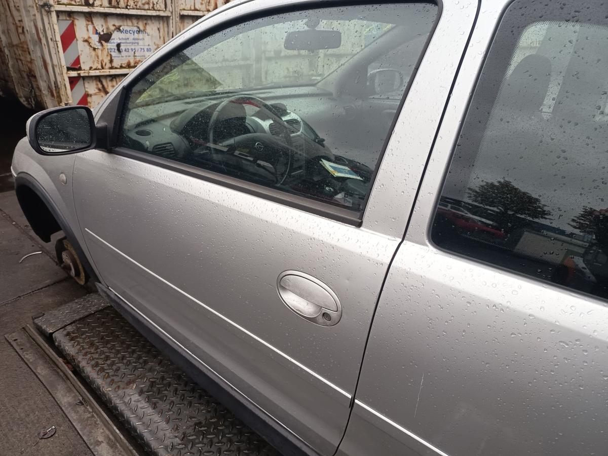 Opel Corsa C 3-TRG Bj 2005 original Tür vorn links Z157 Starsilber Facelift