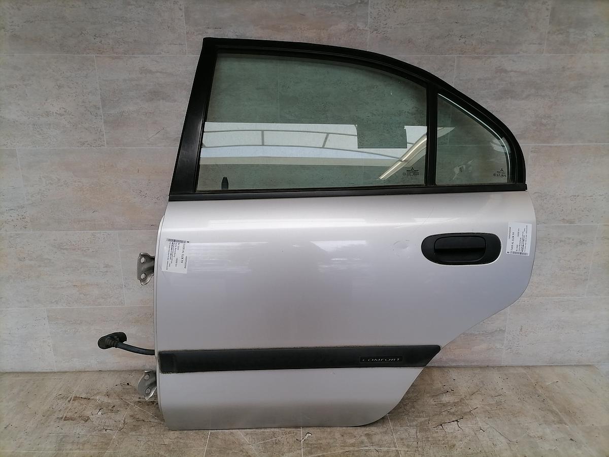 Mitsubishi Carisma BJ 2000 Tür hinten links 99-02 Fließheck Silber