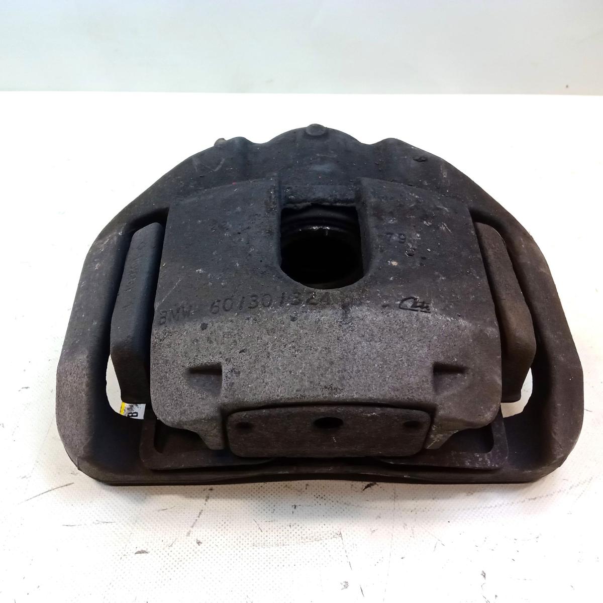 BMW 630i E63 E64 original Bremssattel Vorderachse links mit Tr&auml;ger Bj.2006